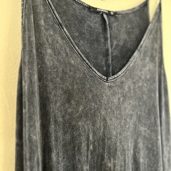 Annabelle charcoal gray V neck Maxi Dress with pockets size small