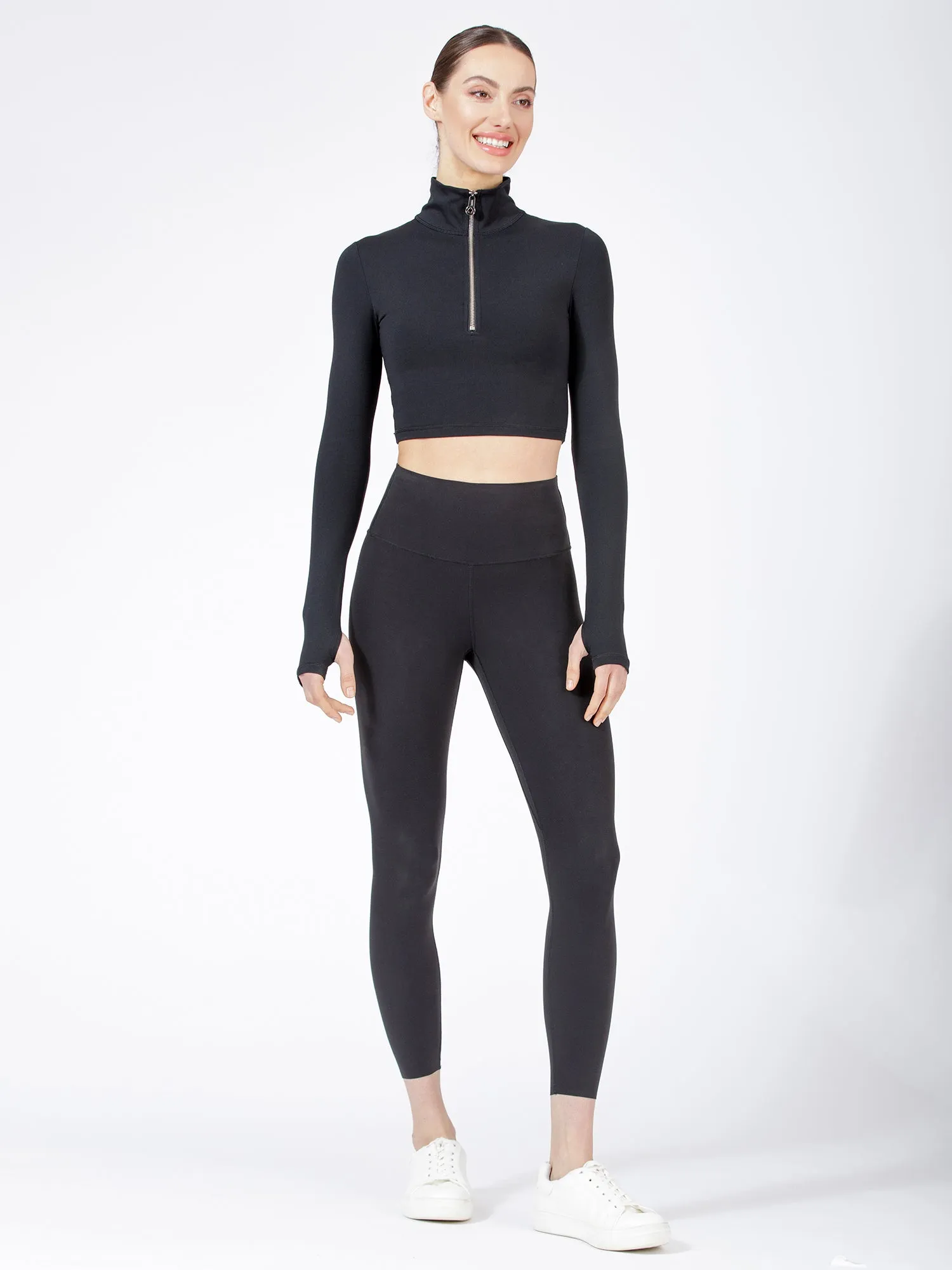 ATHLETICS HALF ZIPPER TOP, BLACK