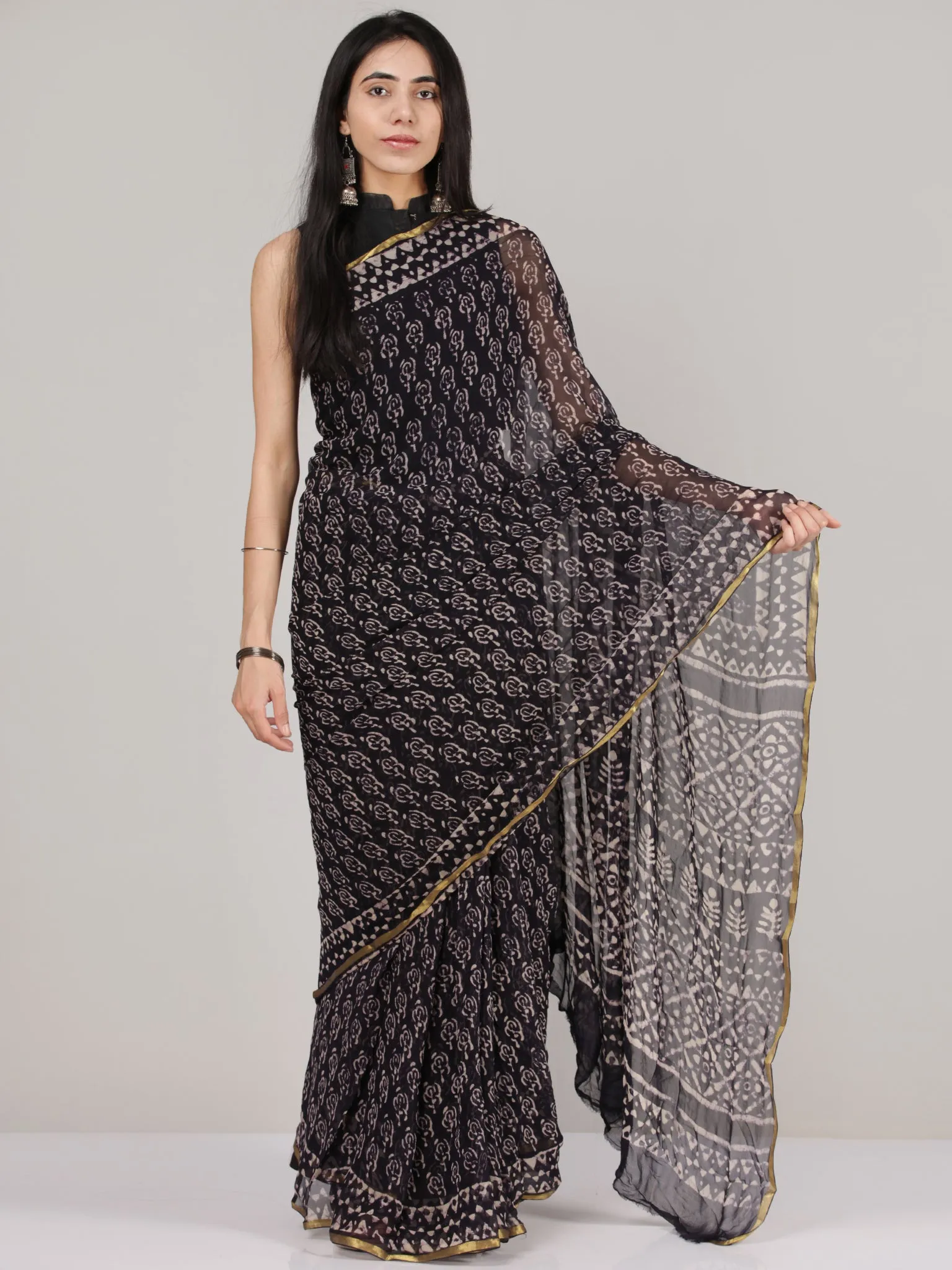 Black OffWhite Hand Block Printed Chiffon Saree With Zari Border - S031704685