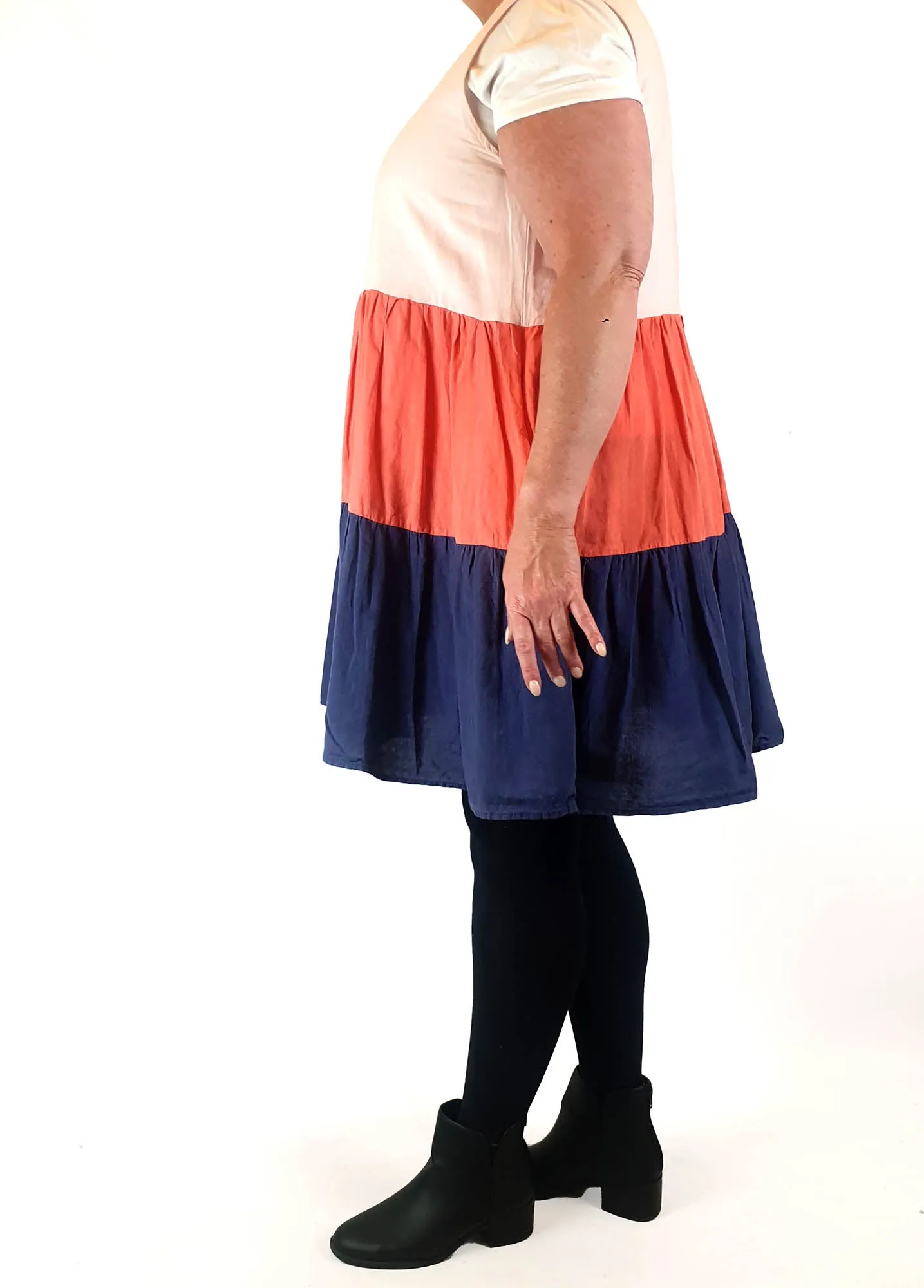 Leoni colourful tiered sleeveless dress size XL