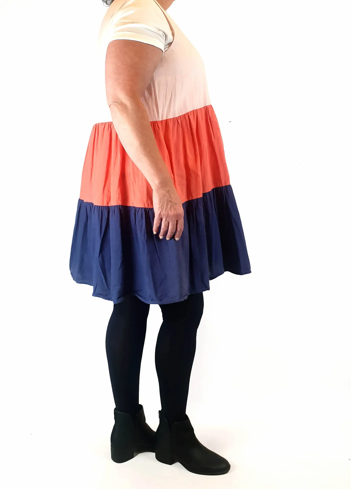 Leoni colourful tiered sleeveless dress size XL