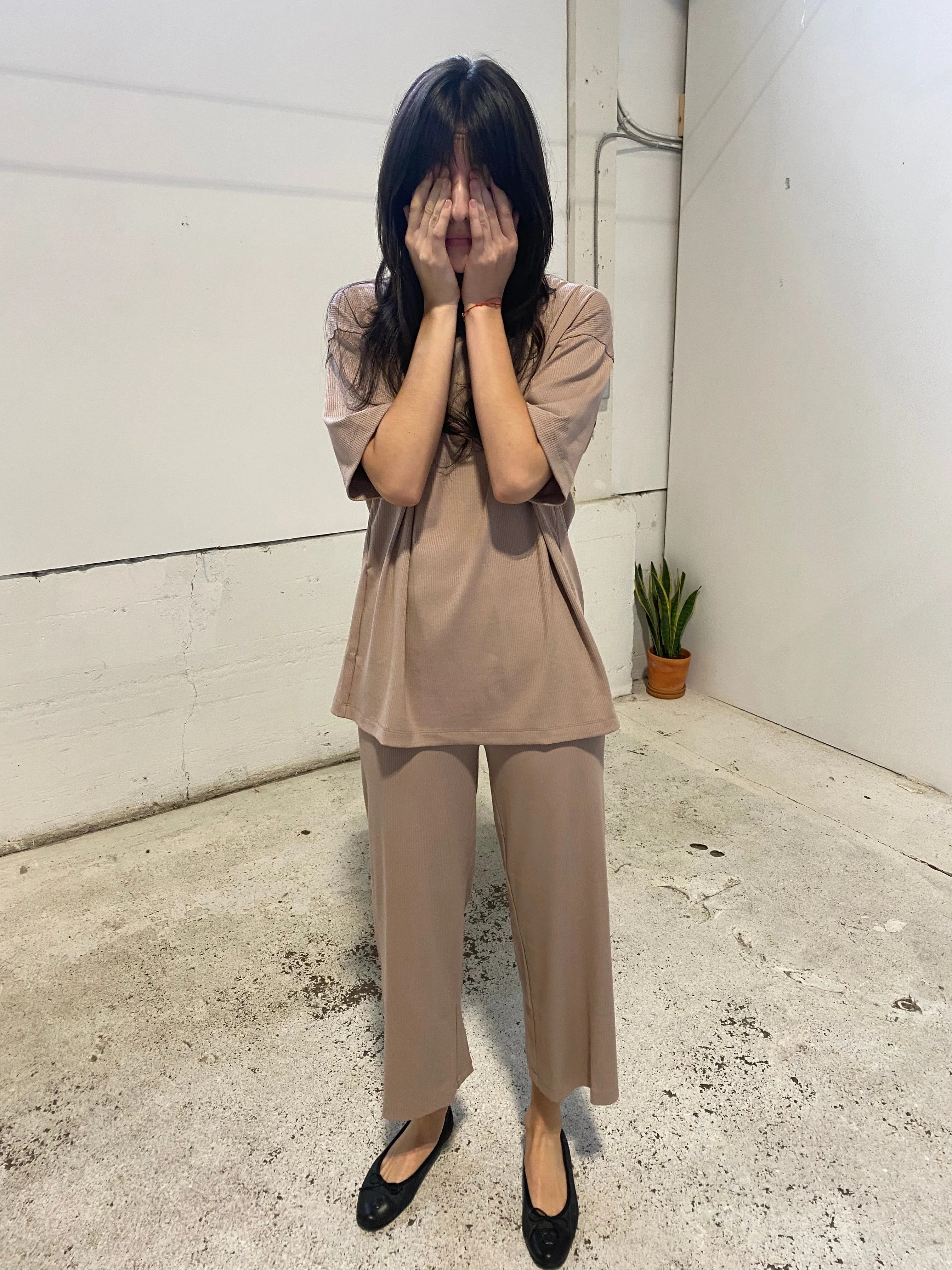 Liza Pant in Taupe