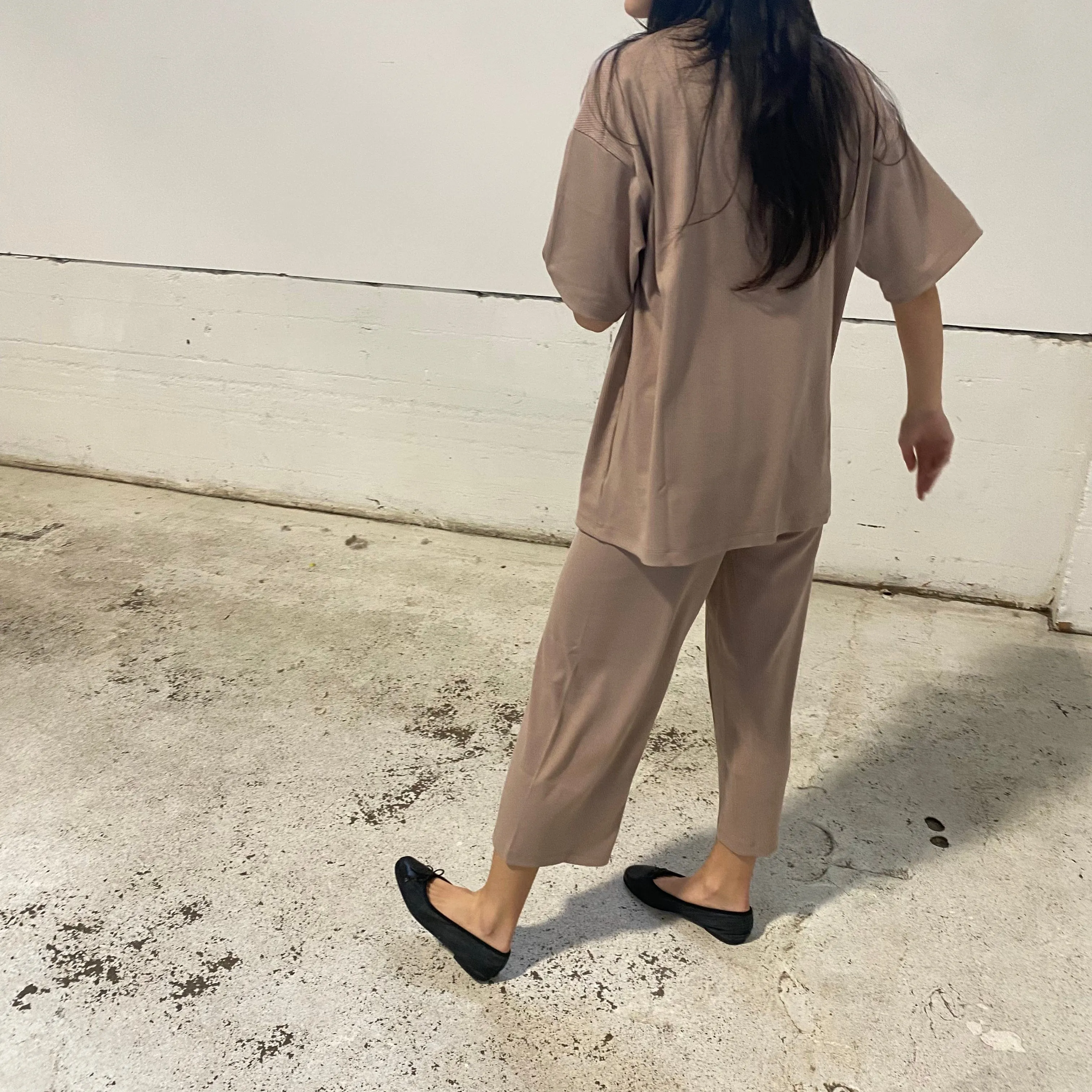 Liza Pant in Taupe
