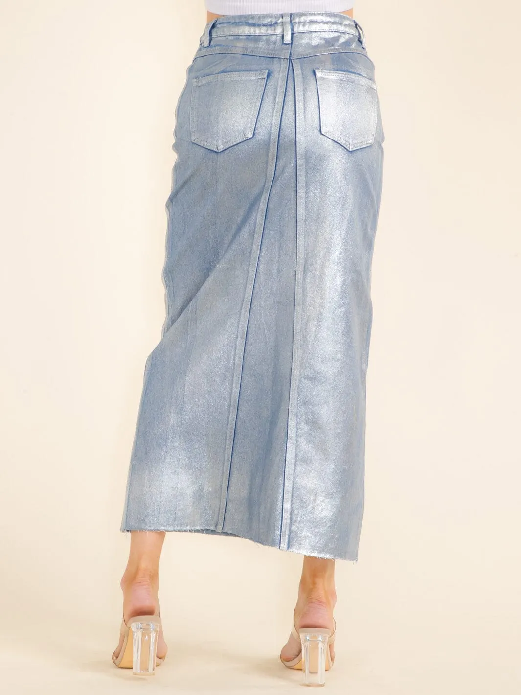 WOMEN'S BUTTON CLOSURE SURPLICE POCKETS SHIMMER DENIM MAXI SKIRT